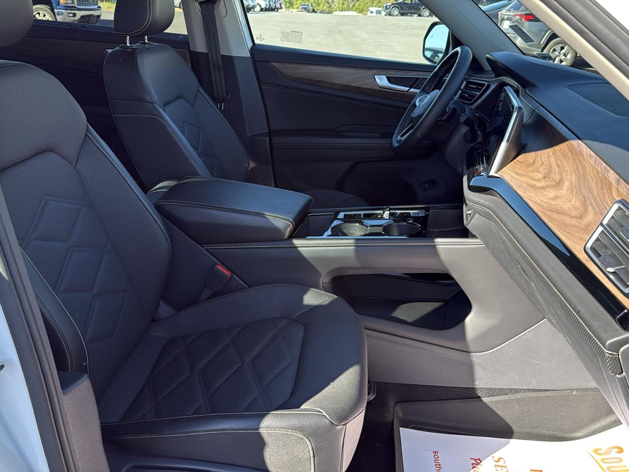 Volkswagen Atlas SE w/ Tech 4D SUV 4Motion 2024