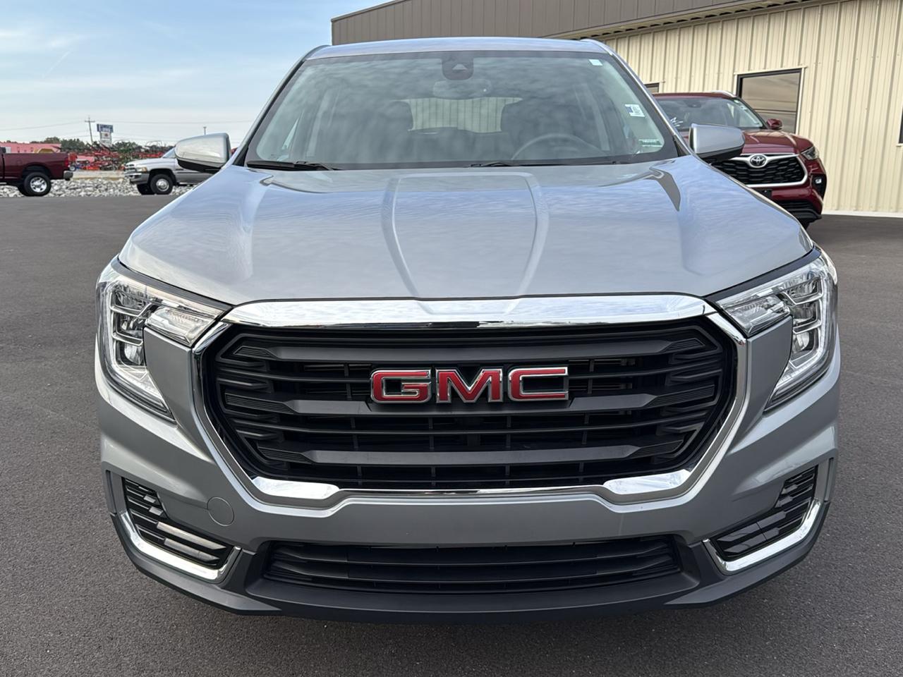 GMC Terrain photo 8
