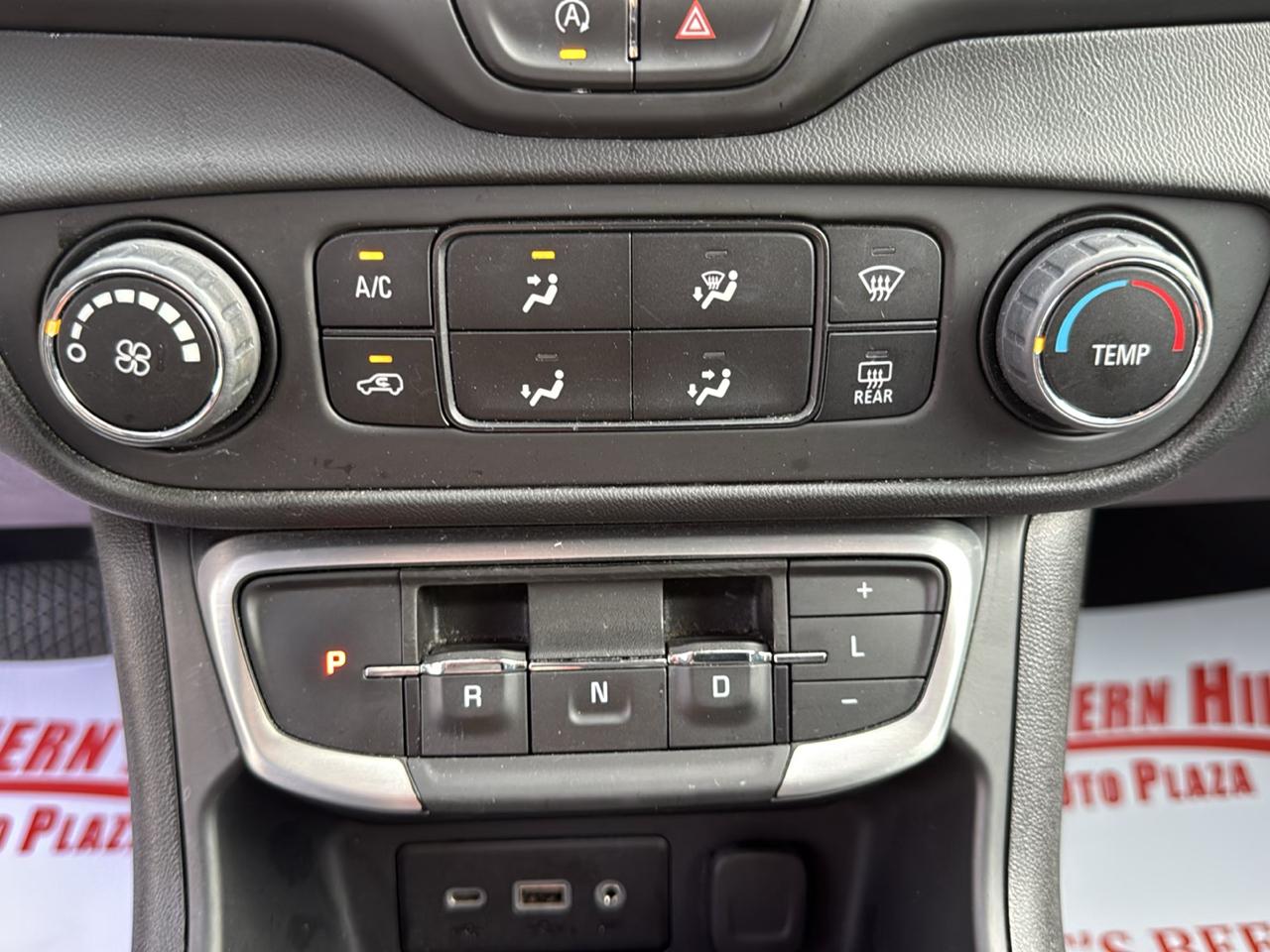 GMC Terrain photo 21