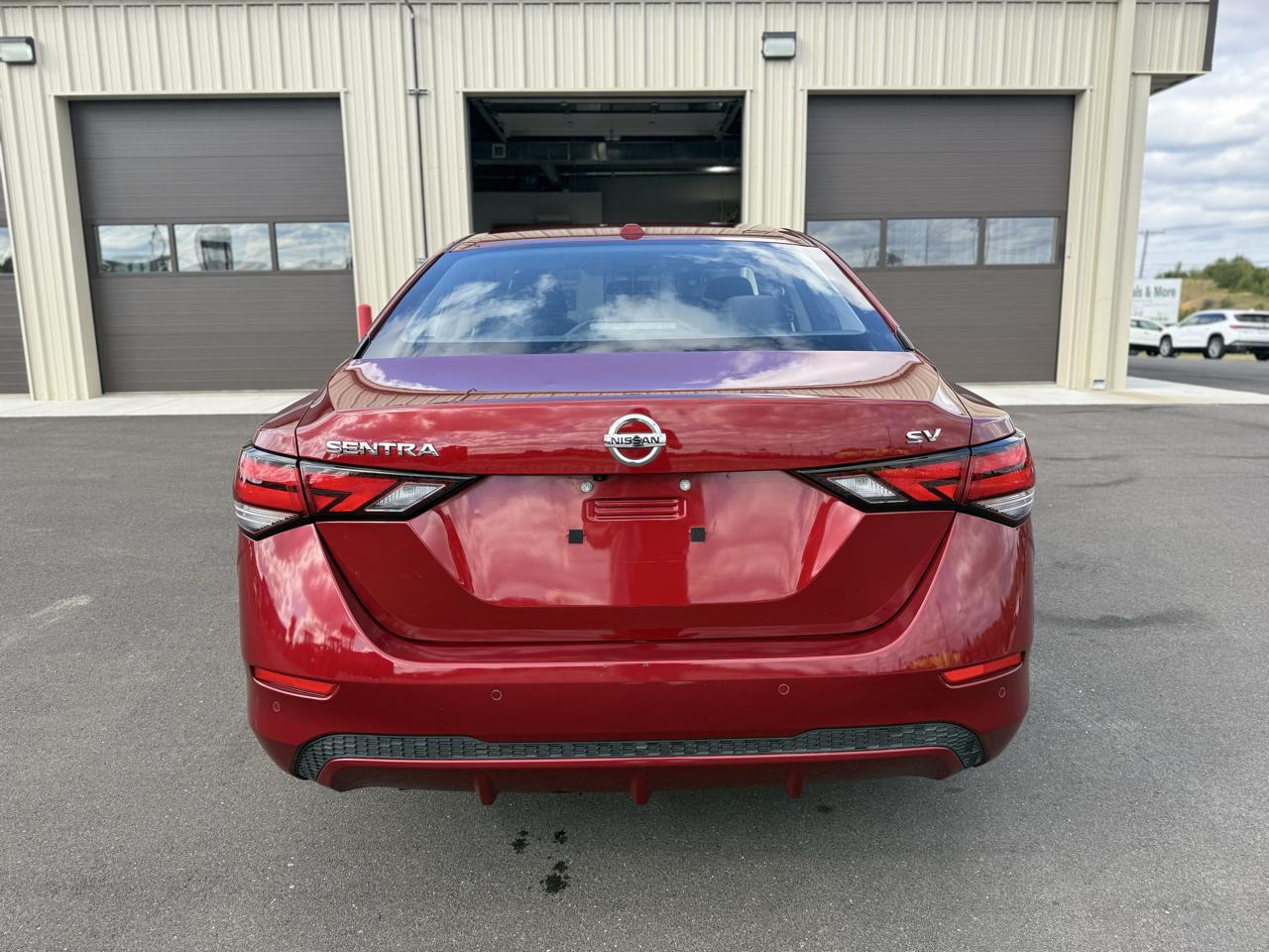 Nissan Sentra SV 4D Sedan 2022