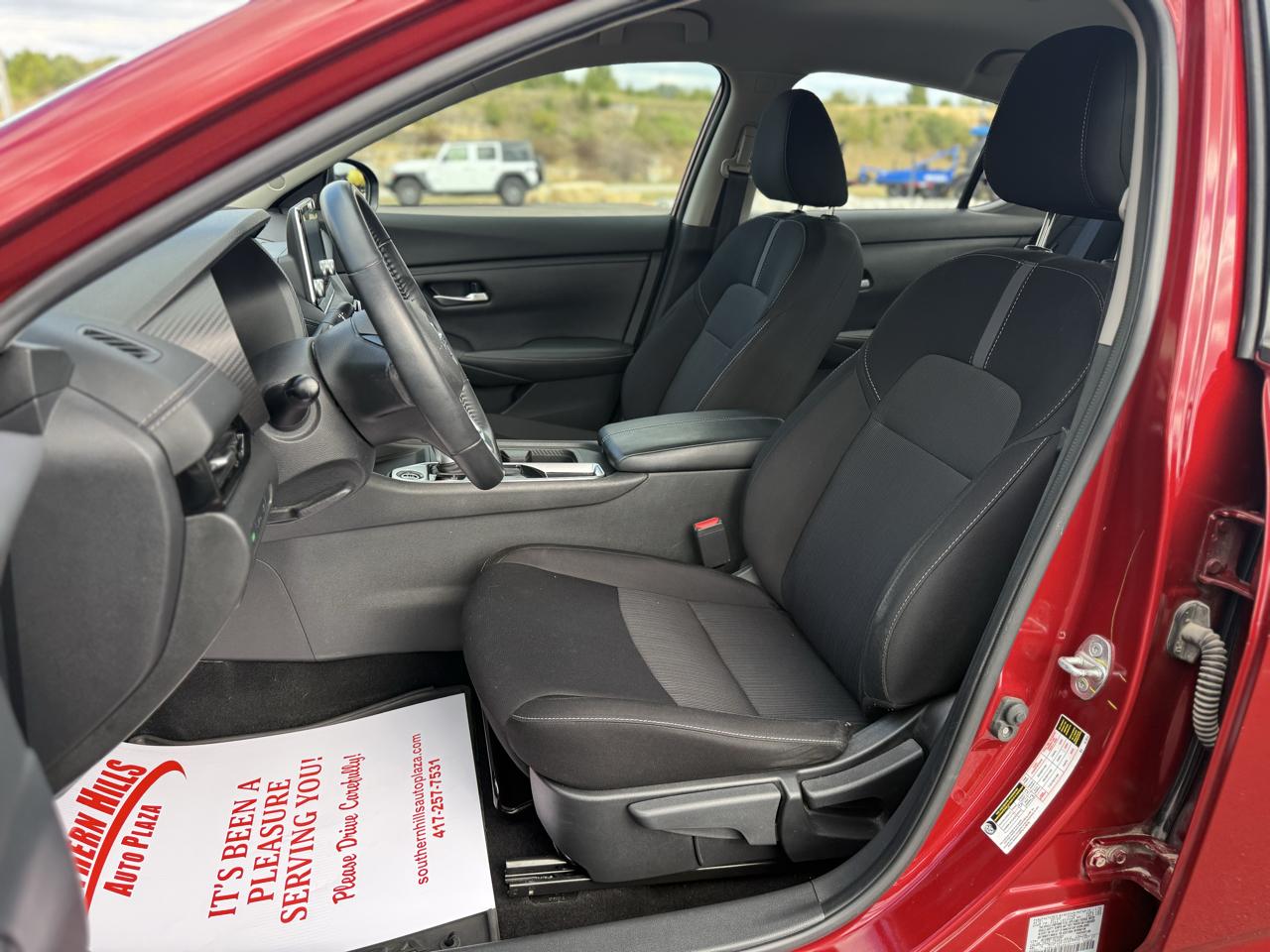 Nissan Sentra SV 4D Sedan 2022