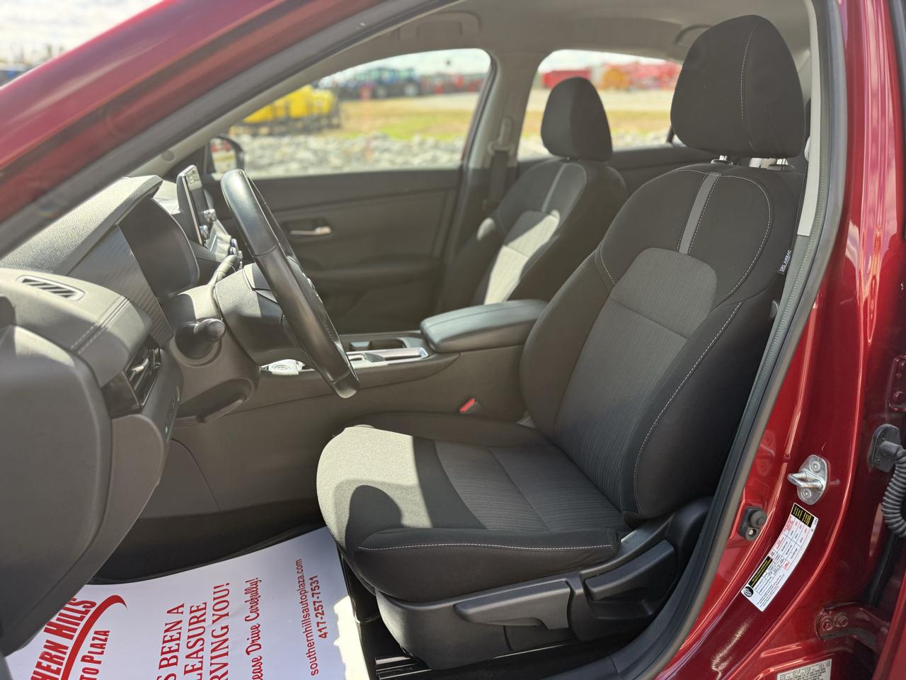 Nissan Sentra SV 4D Sedan 2022