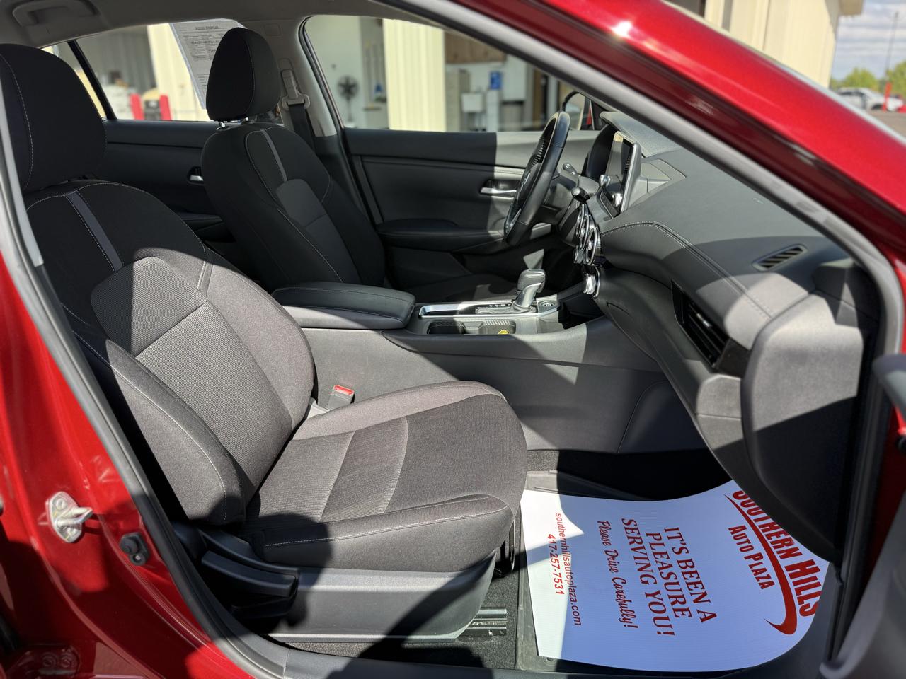 Nissan Sentra SV 4D Sedan 2022
