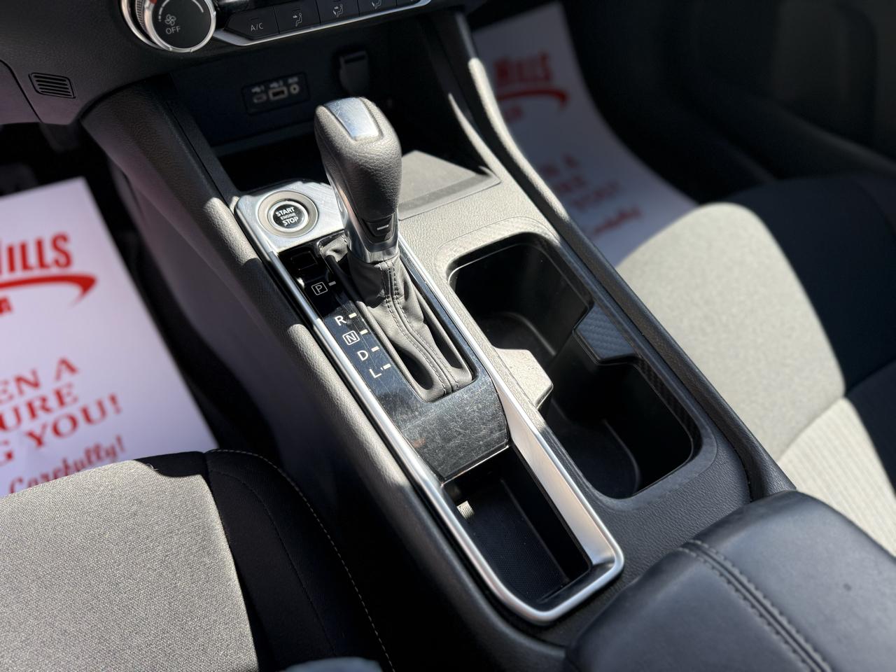 Nissan Sentra SV 4D Sedan 2022