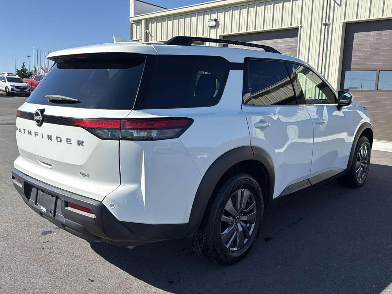 Nissan Pathfinder photo 5