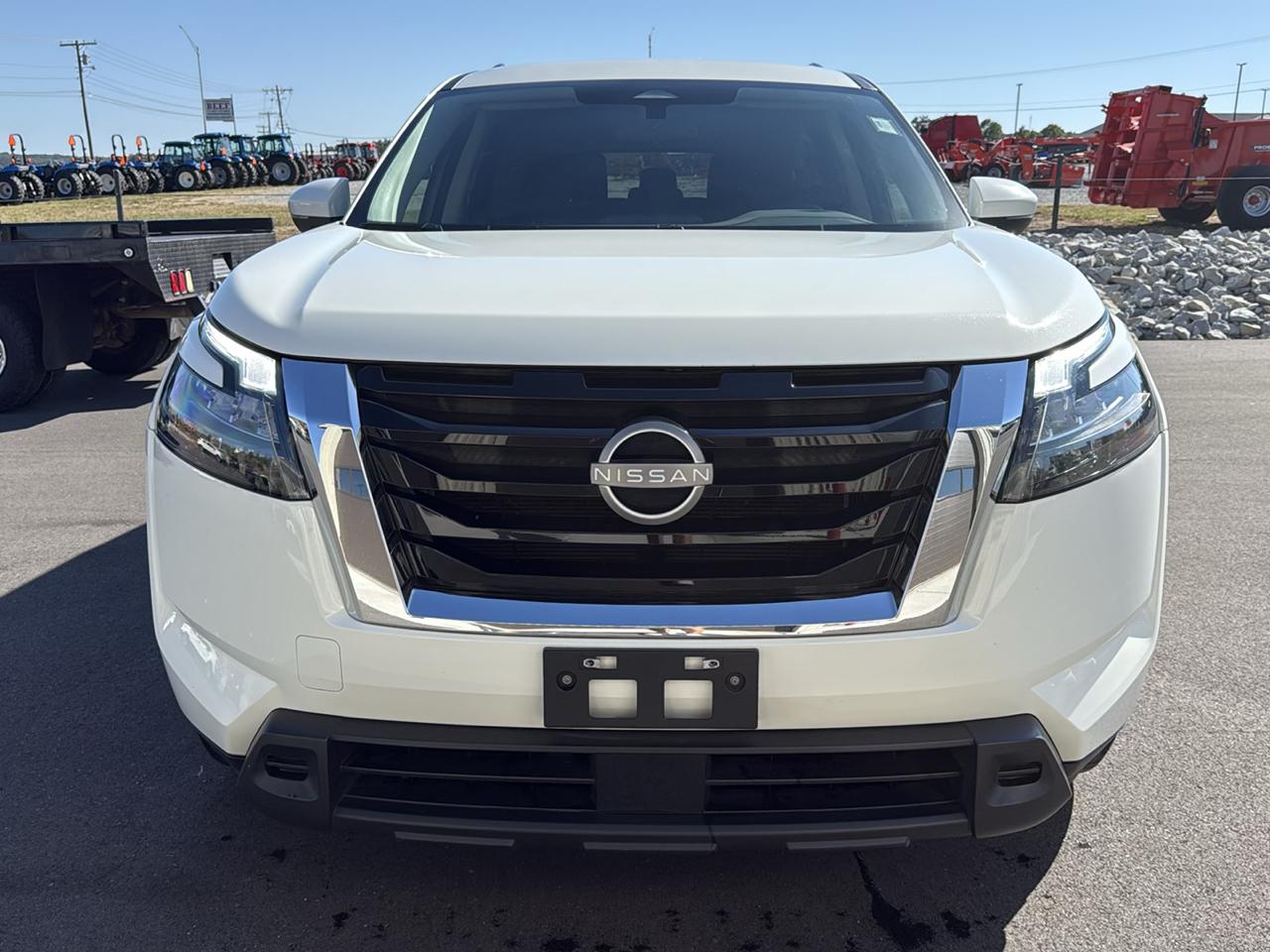 Nissan Pathfinder photo 8