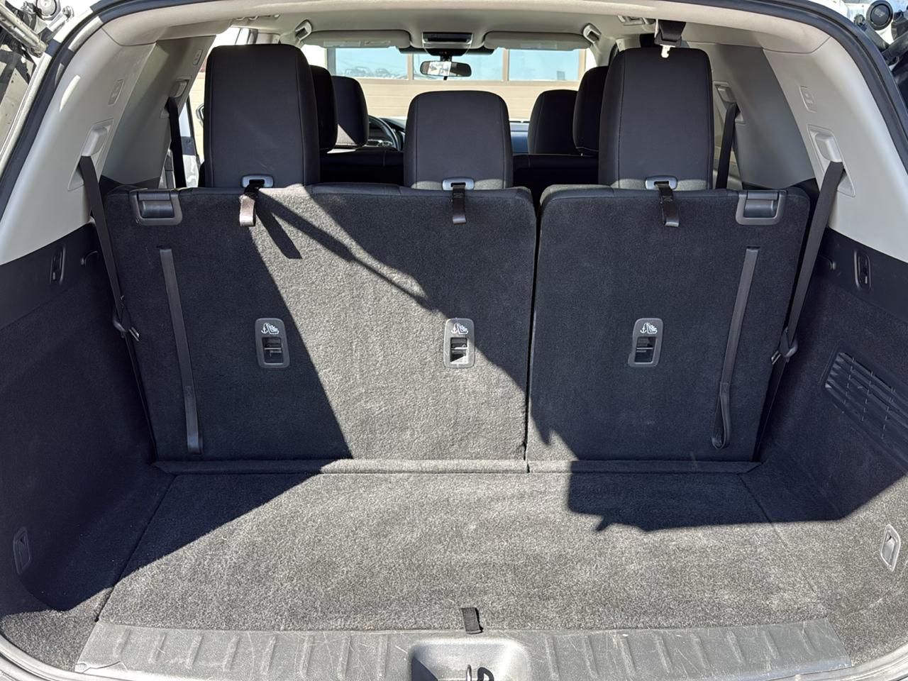 Nissan Pathfinder photo 16