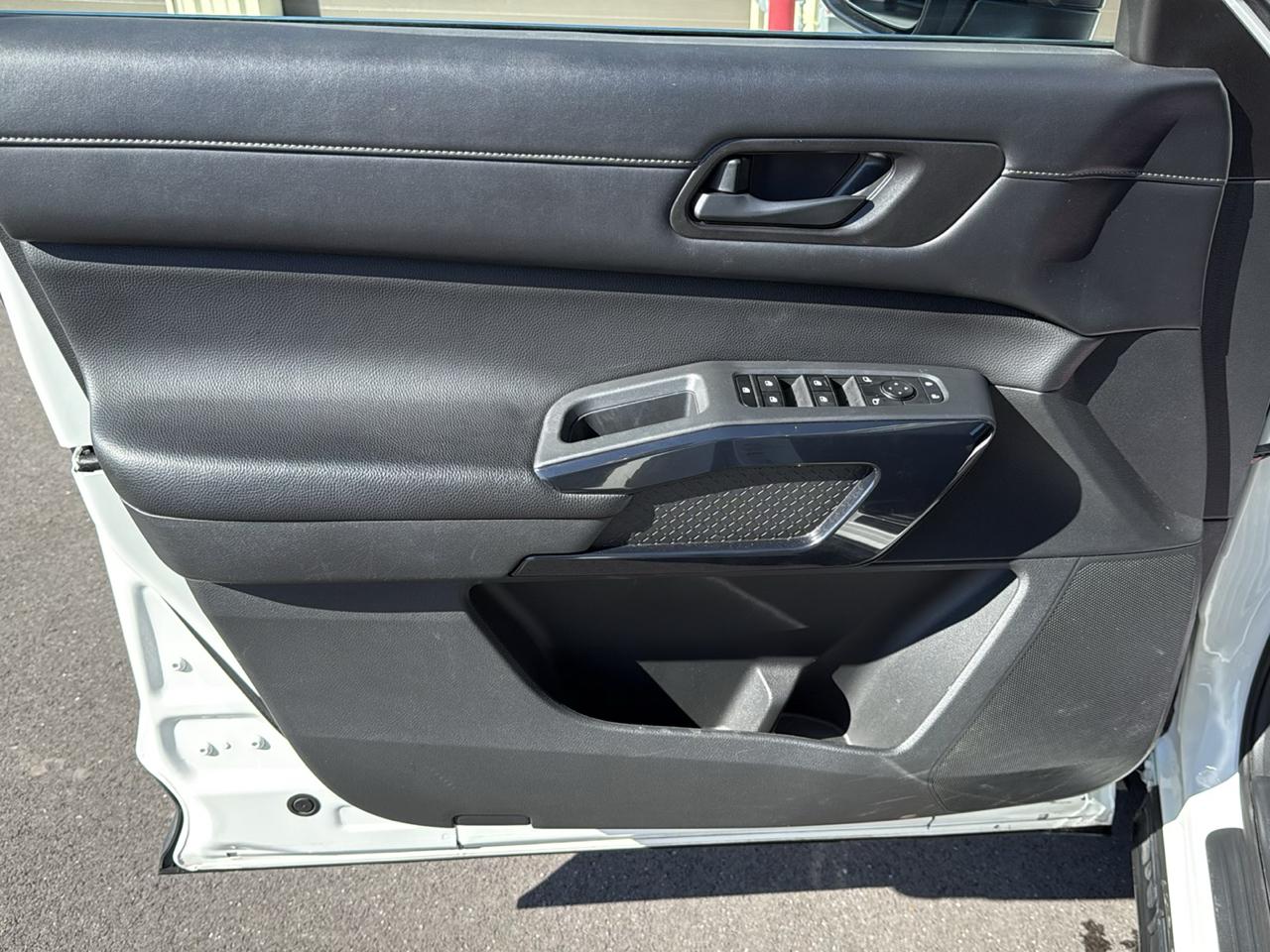 Nissan Pathfinder photo 19