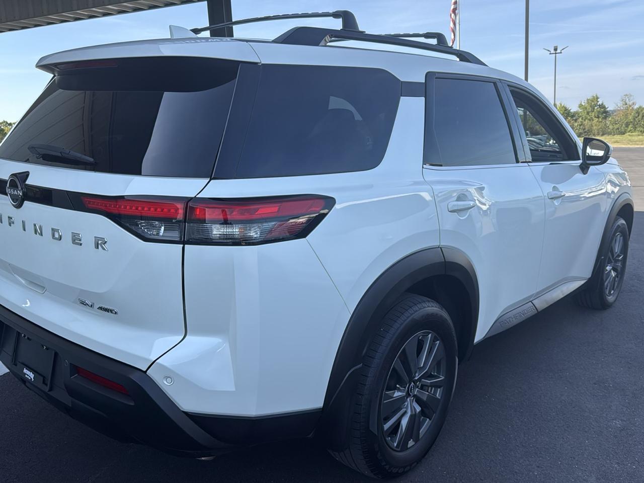 Nissan Pathfinder SV 4D SUV 4WD 2022