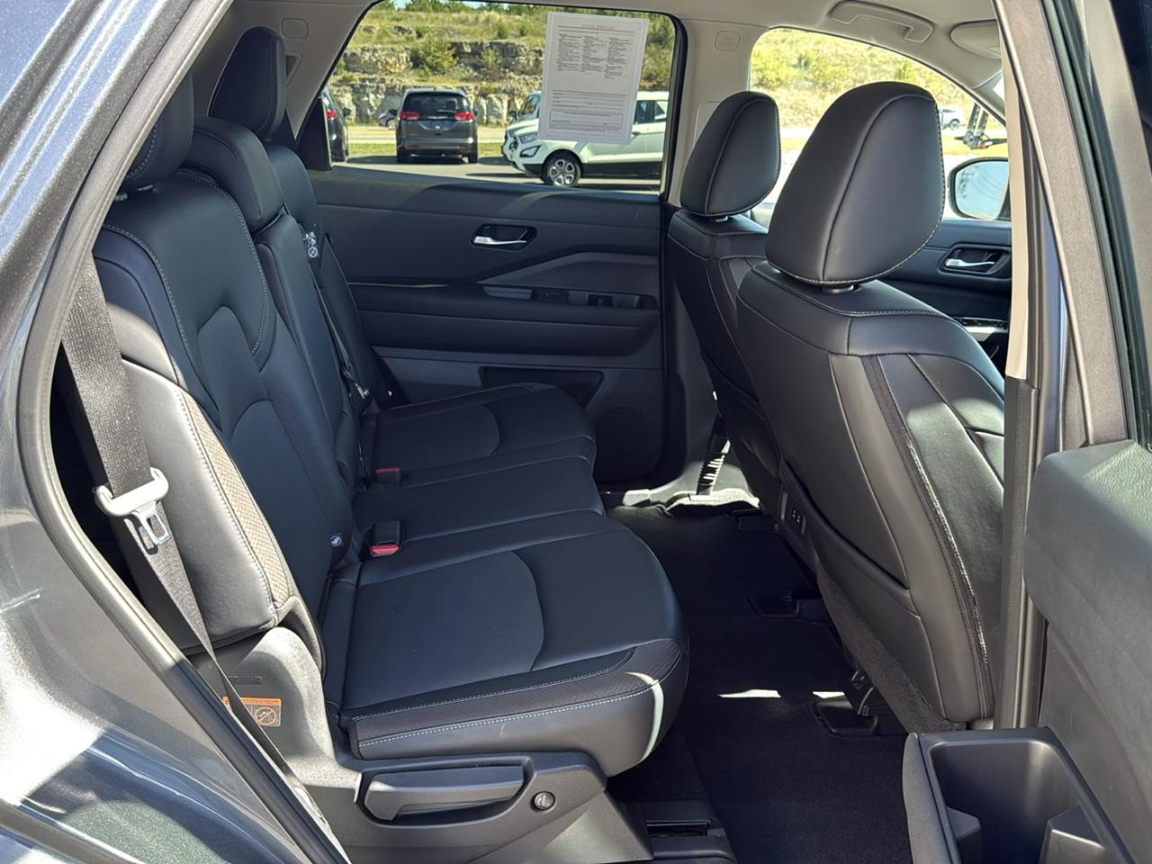Nissan Pathfinder photo 12