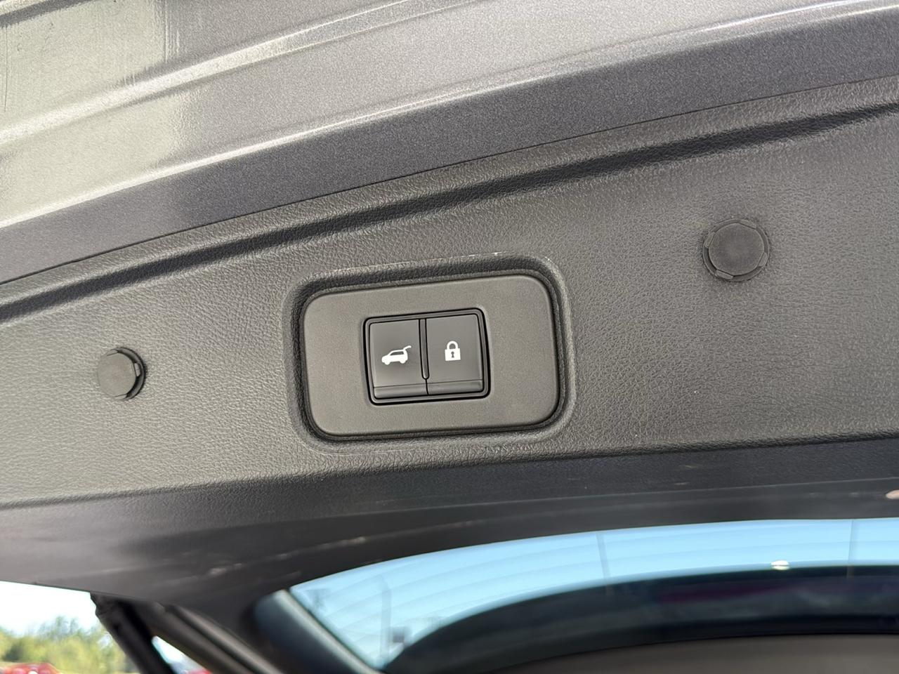 Nissan Pathfinder photo 17