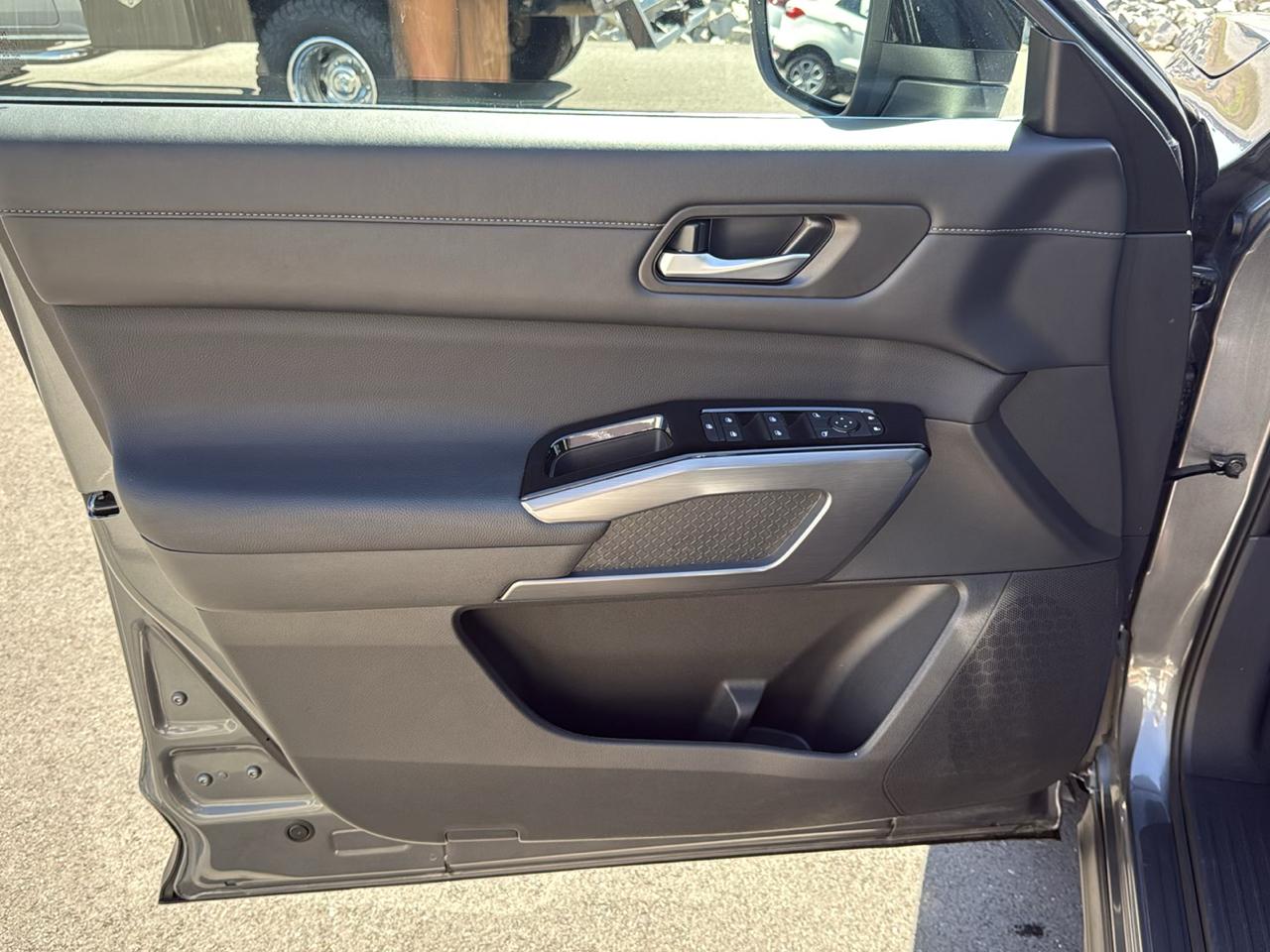 Nissan Pathfinder photo 21