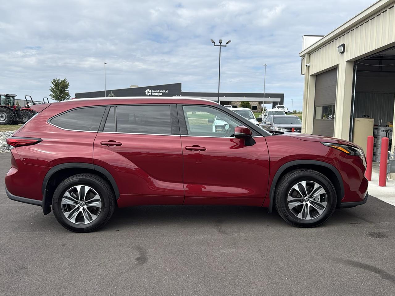 Toyota Highlander XLE 4D SUV AWD 2022