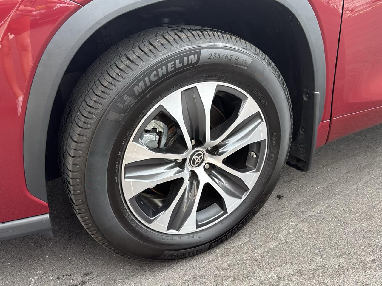 Toyota Highlander XLE 4D SUV AWD 2022