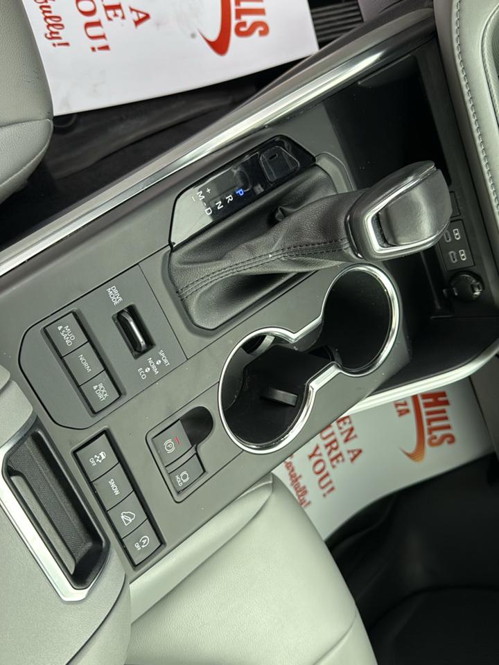 Toyota Highlander XLE 4D SUV AWD 2022