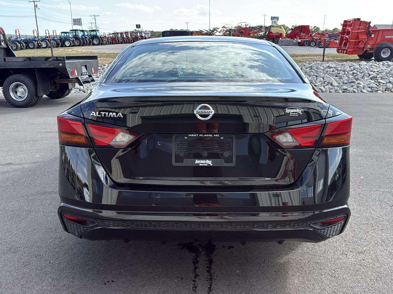 Nissan Altima S 4D Sedan 2.5 2022
