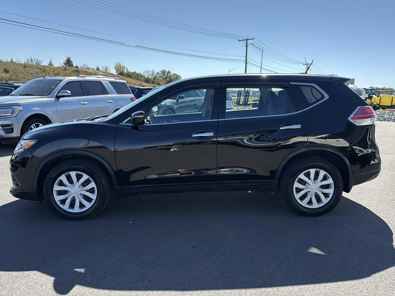 Nissan Rogue S 4D SUV FWD 2015