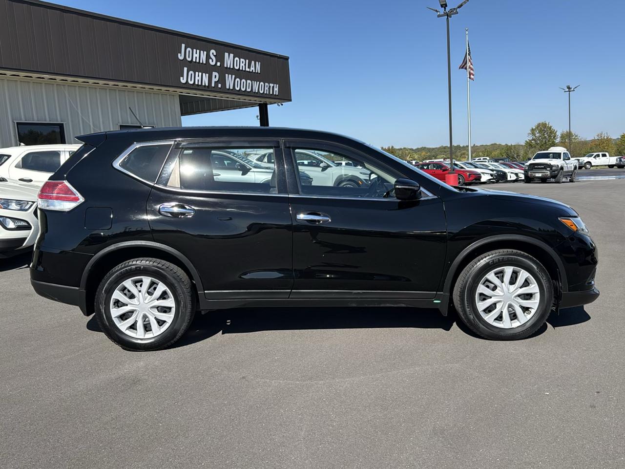 Nissan Rogue S 4D SUV FWD 2015