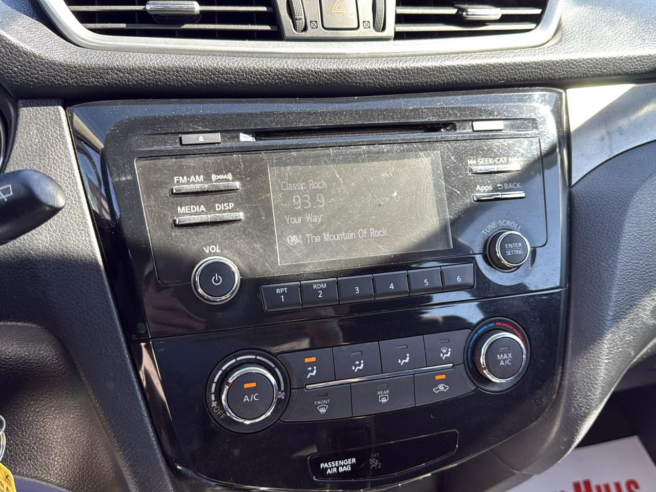 Nissan Rogue S 4D SUV FWD 2015