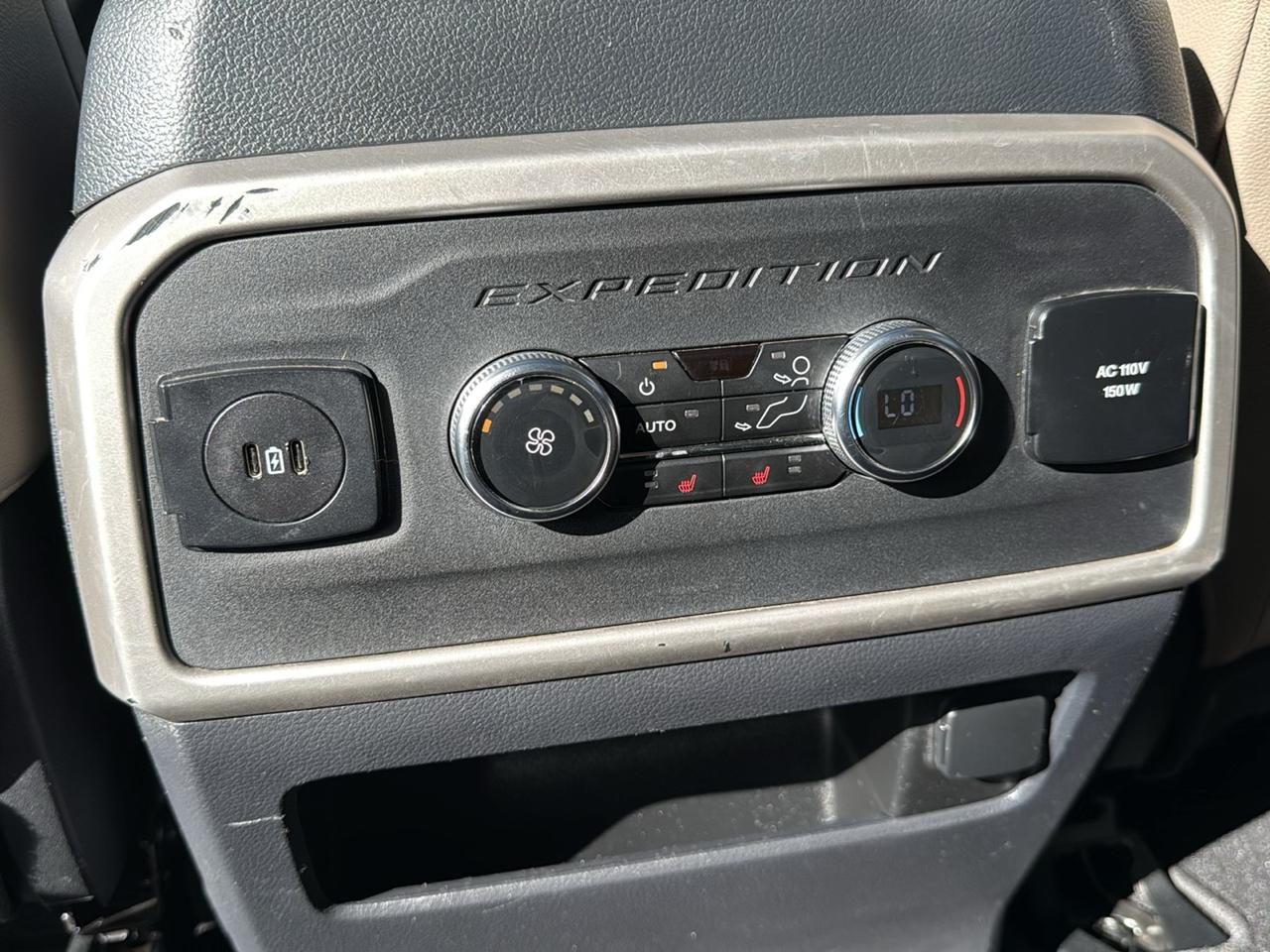 Ford Expedition Limited 4D SUV 4WD 2024