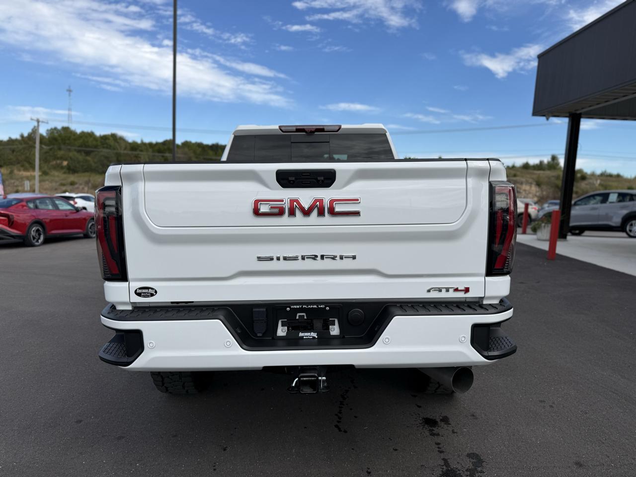 GMC Sierra 2500 AT4 Crew Cab 4WD SWB 2024