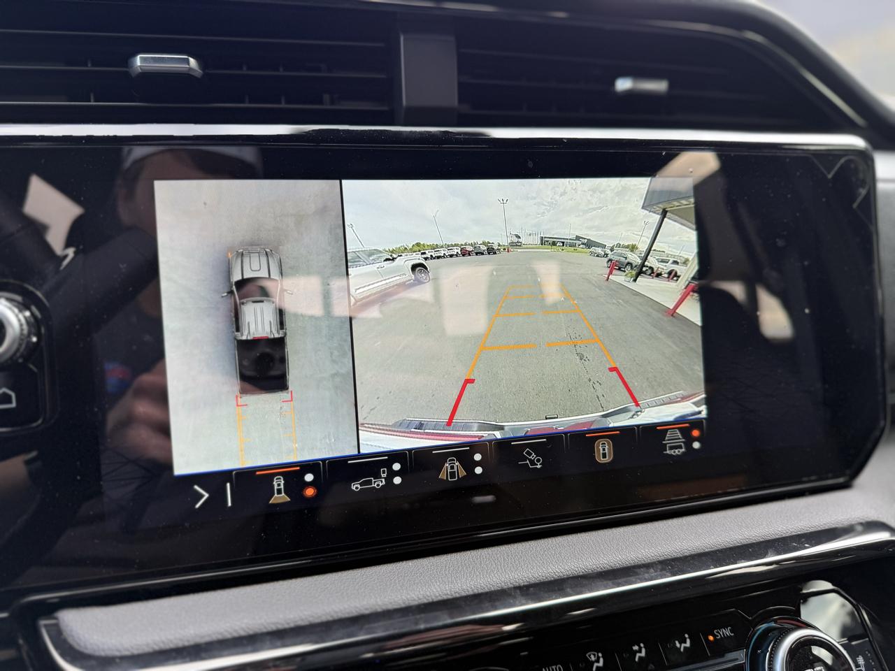 GMC Sierra 2500 AT4 Crew Cab 4WD SWB 2024