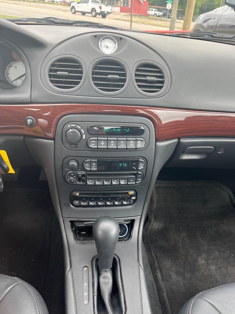 Chrysler 300M  2004