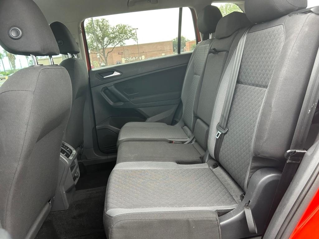 Volkswagen Tiguan S 2019