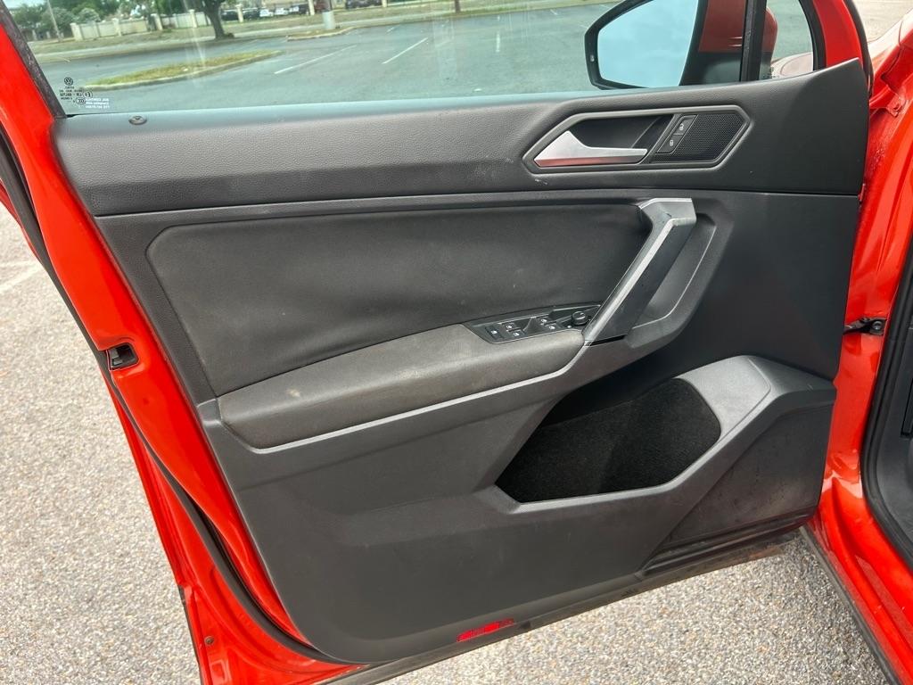 Volkswagen Tiguan S 2019