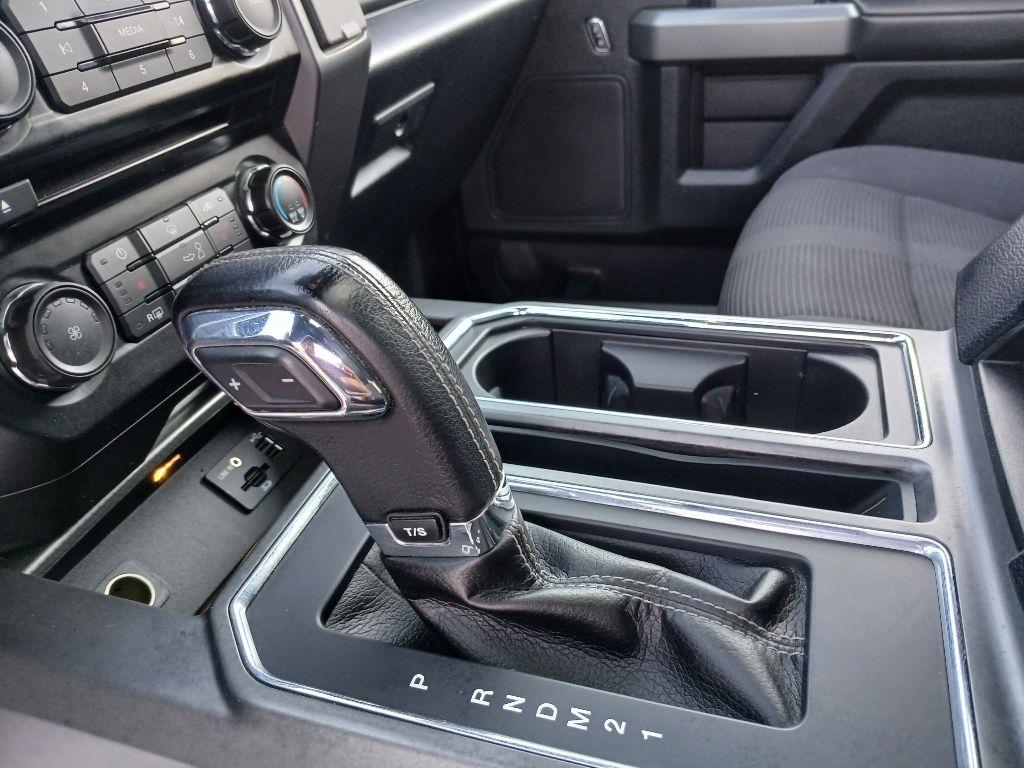 Ford F-150 XL SuperCab 8-ft. Bed 4WD 2015