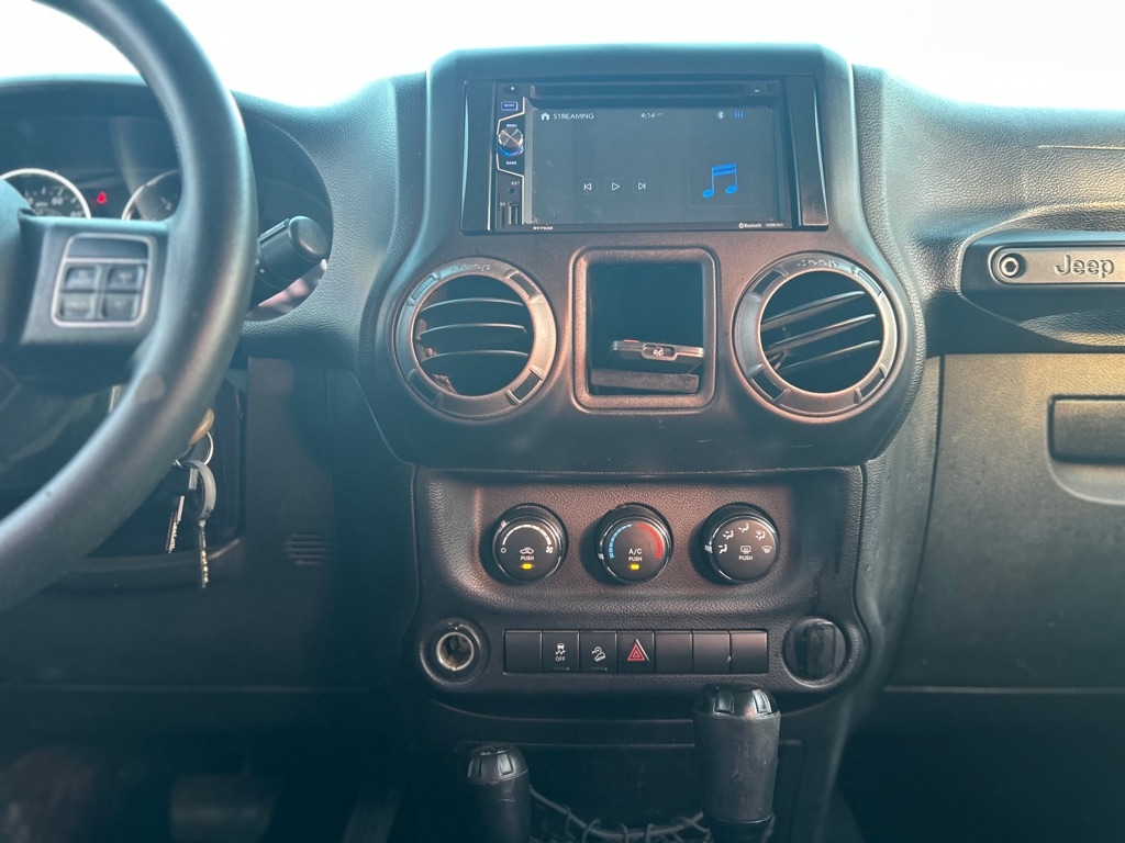 Jeep Wrangler Unlimited Sport 4WD 2015