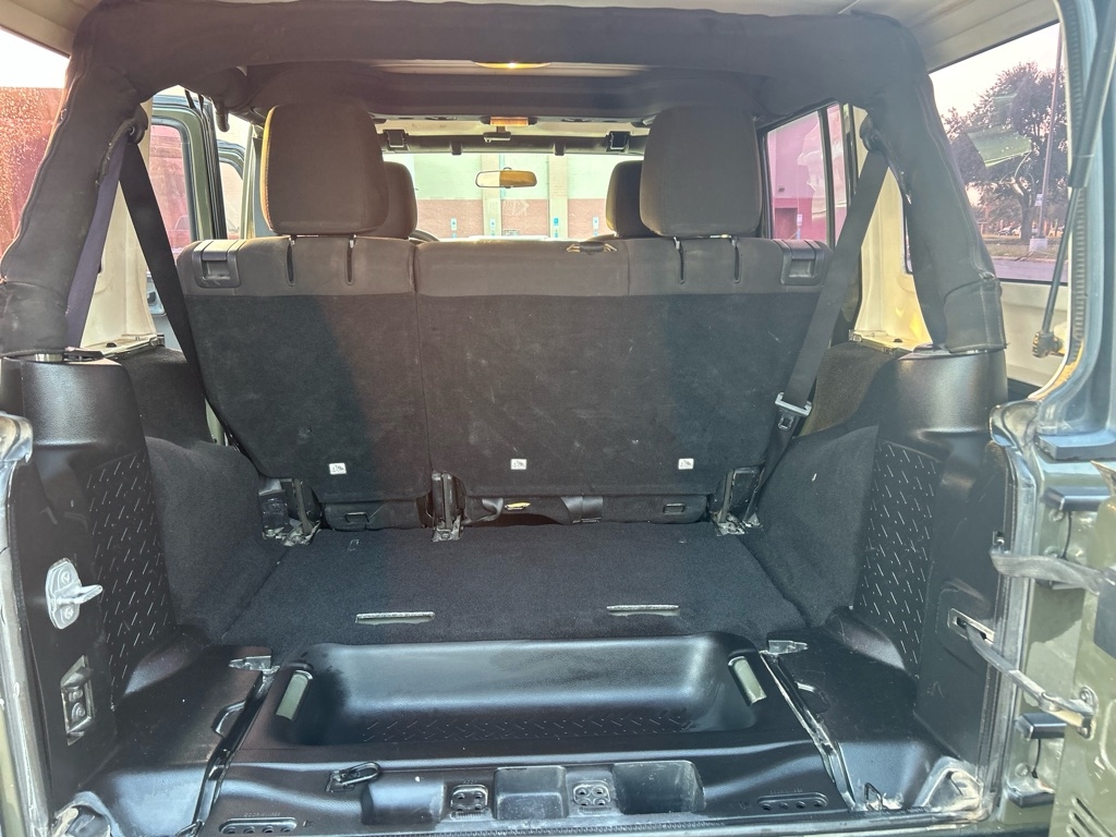 Jeep Wrangler Unlimited Sport 4WD 2015