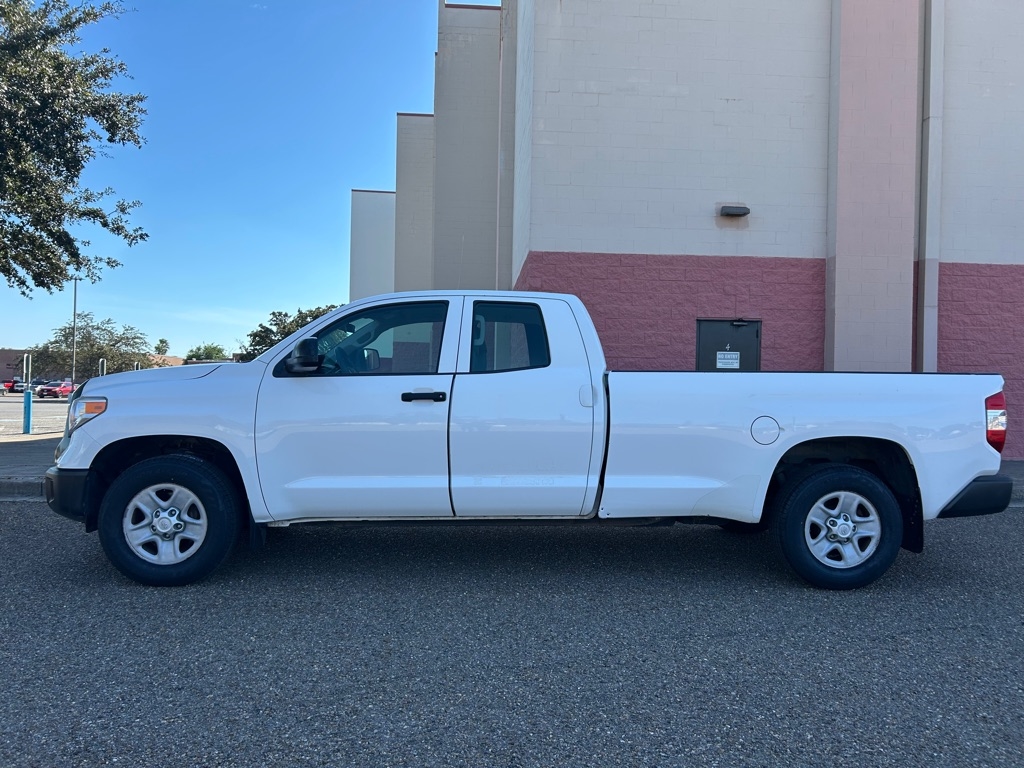 Toyota Tundra SR5 5.7L V8 FFV Double Cab 2WD Long Bed 2017
