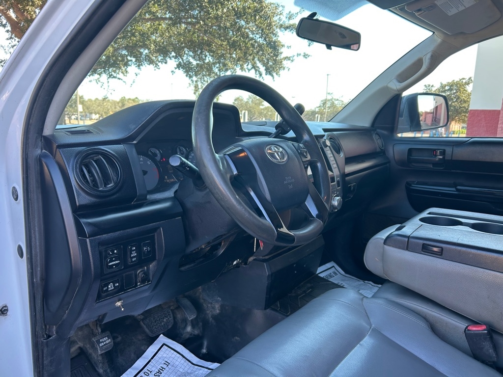 Toyota Tundra SR5 5.7L V8 FFV Double Cab 2WD Long Bed 2017