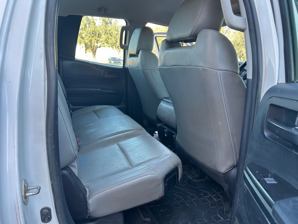 Toyota Tundra SR5 5.7L V8 FFV Double Cab 2WD Long Bed 2017