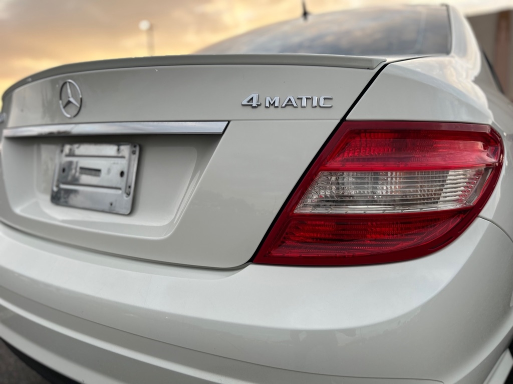 Mercedes-Benz C-Class C300 4MATIC Sport Sedan 2011