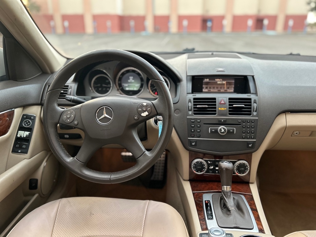 Mercedes-Benz C-Class C300 4MATIC Sport Sedan 2011