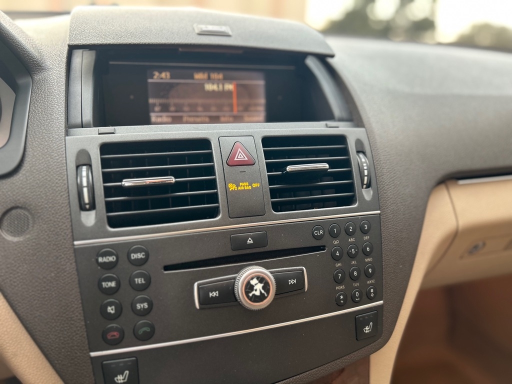 Mercedes-Benz C-Class C300 4MATIC Sport Sedan 2011