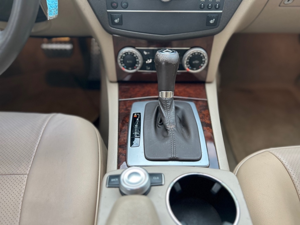 Mercedes-Benz C-Class C300 4MATIC Sport Sedan 2011