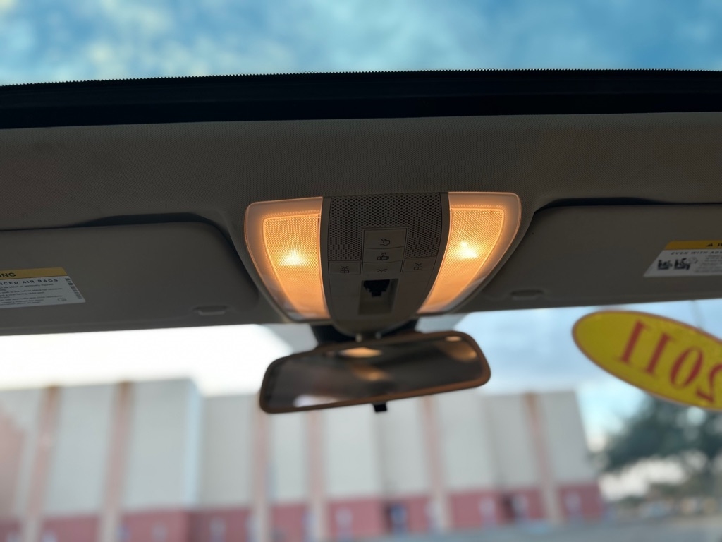 Mercedes-Benz C-Class C300 4MATIC Sport Sedan 2011