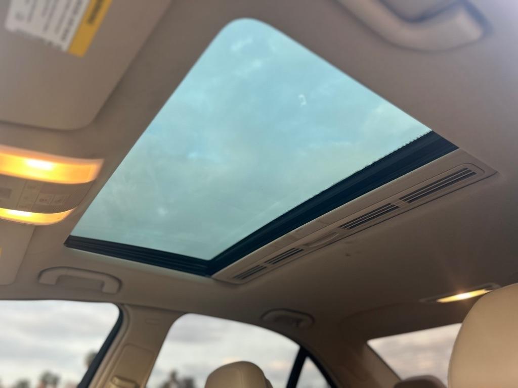 Mercedes-Benz C-Class C300 4MATIC Sport Sedan 2011