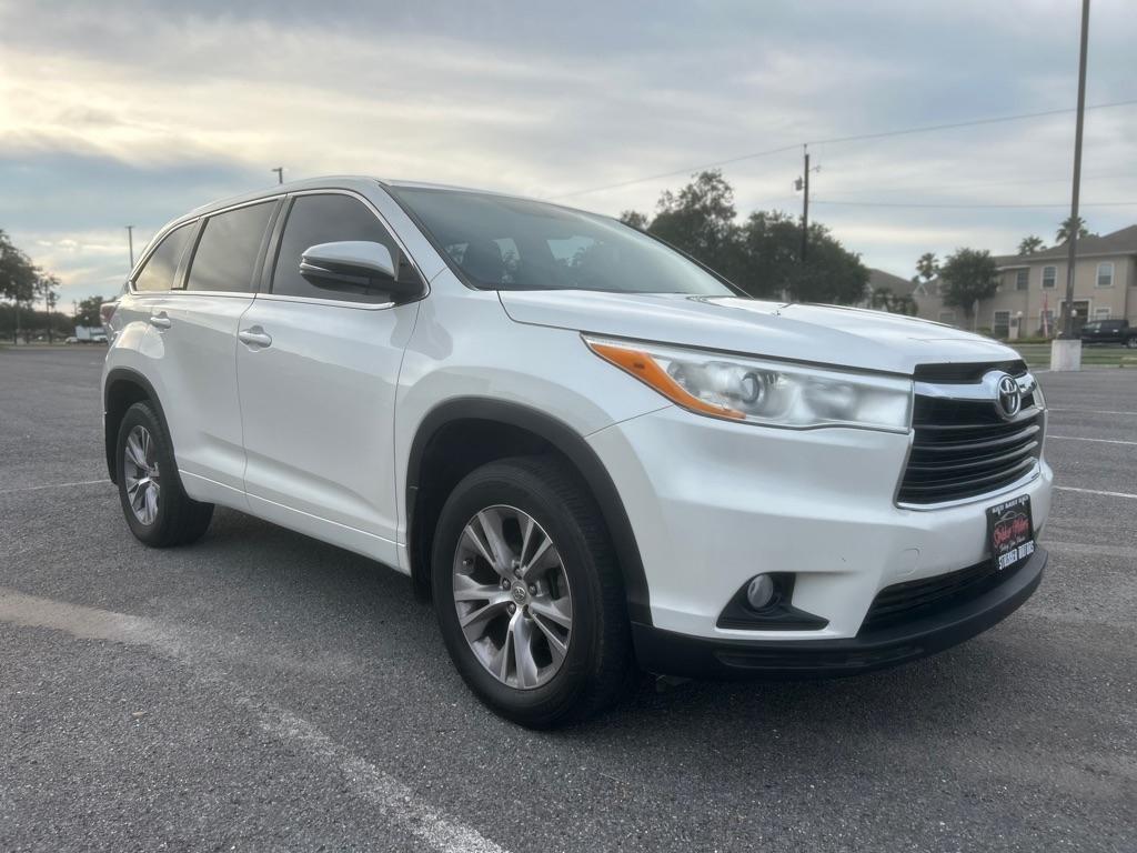 Toyota Highlander LE FWD V6 2014