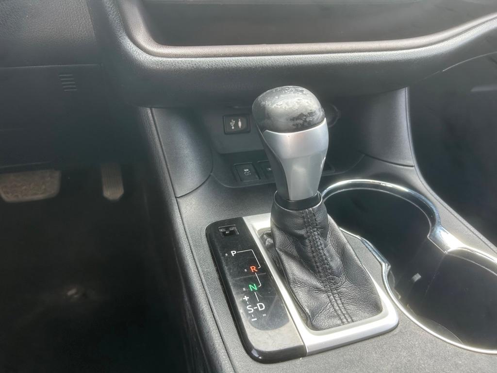 Toyota Highlander LE FWD V6 2014