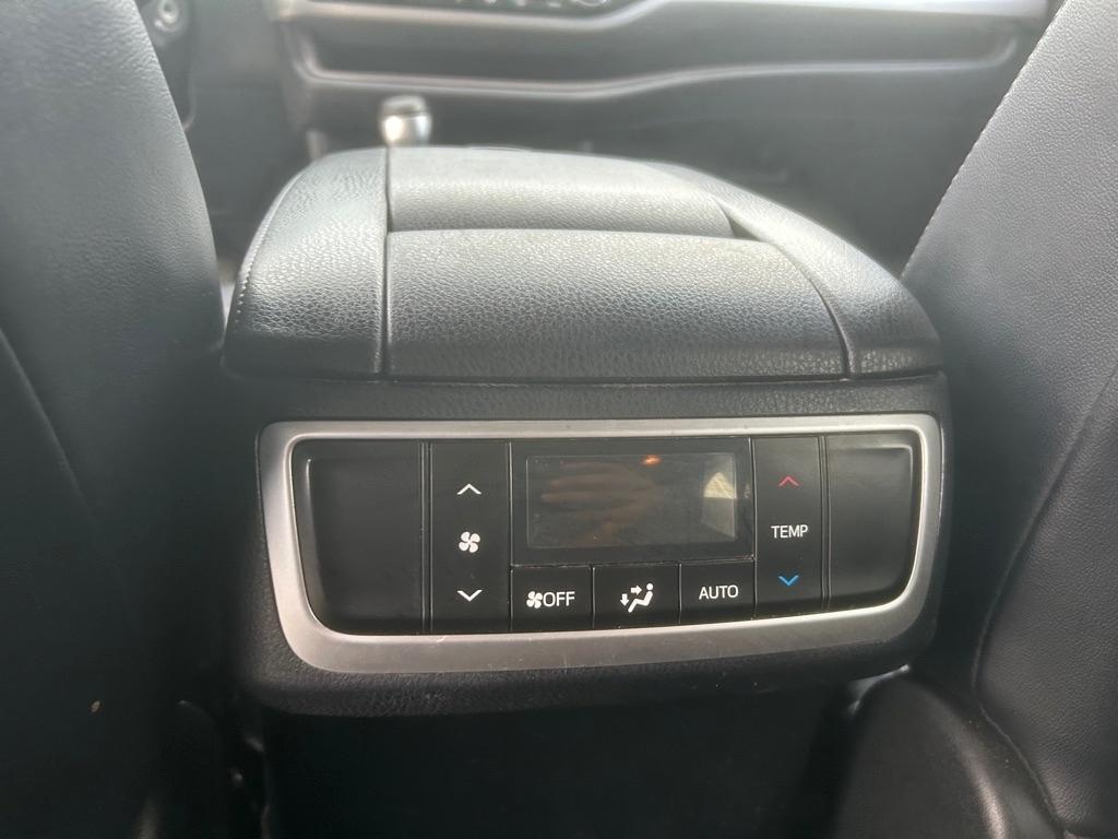 Toyota Highlander LE FWD V6 2014
