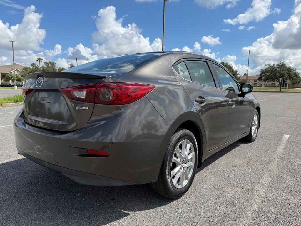 Mazda Mazda3 photo 15