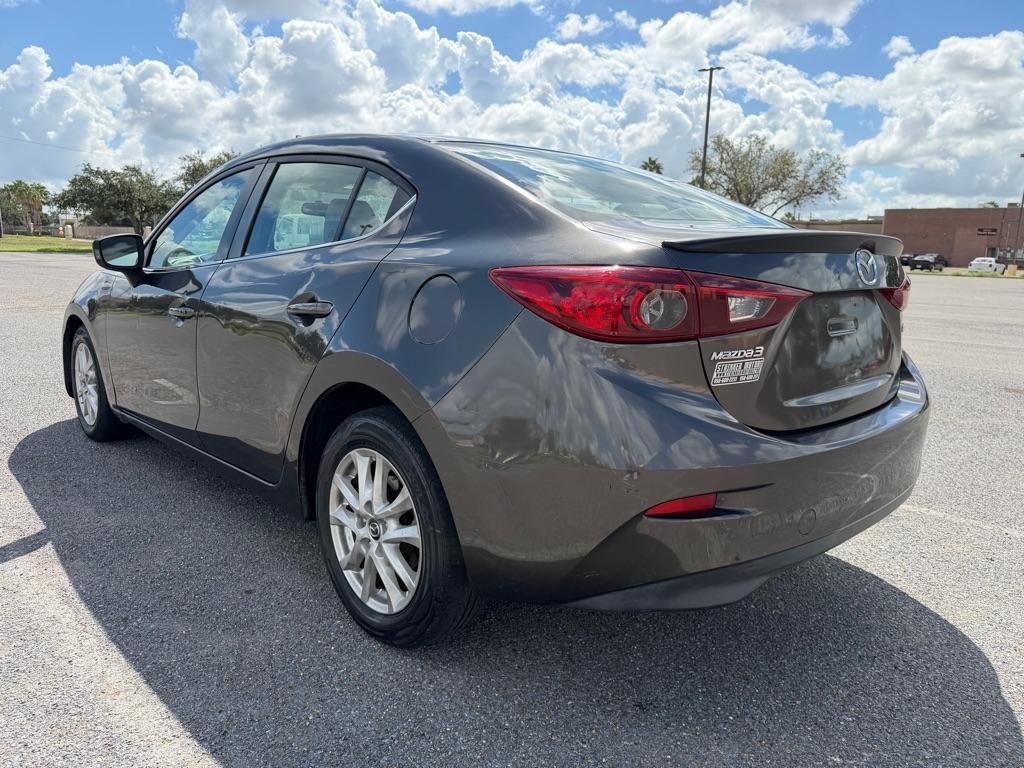 Mazda Mazda3 photo 16