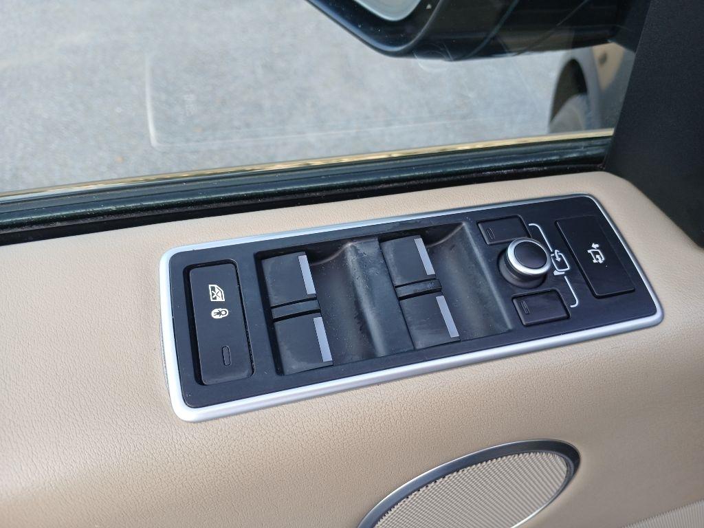 Land Rover Range Rover HSE 2016