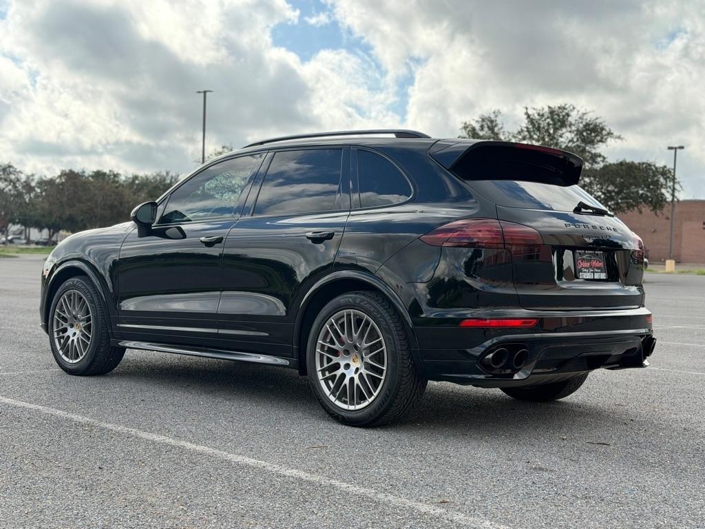 Porsche Cayenne GTS 2016