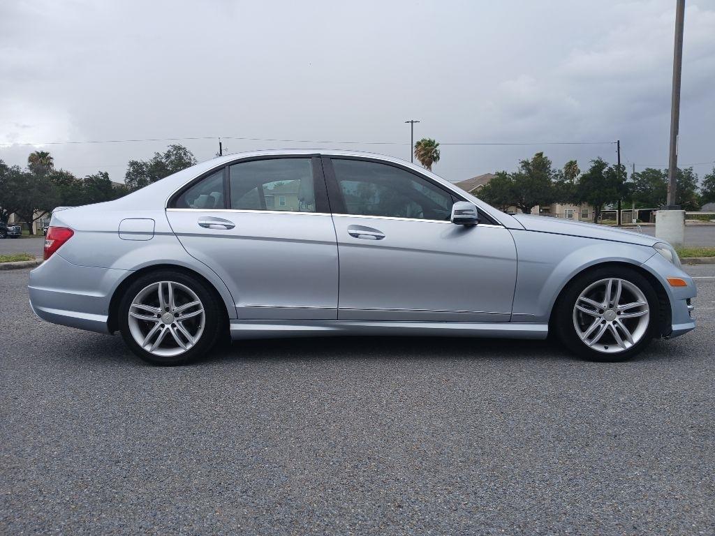Mercedes-Benz C-Class C250 Luxury Sedan 2013