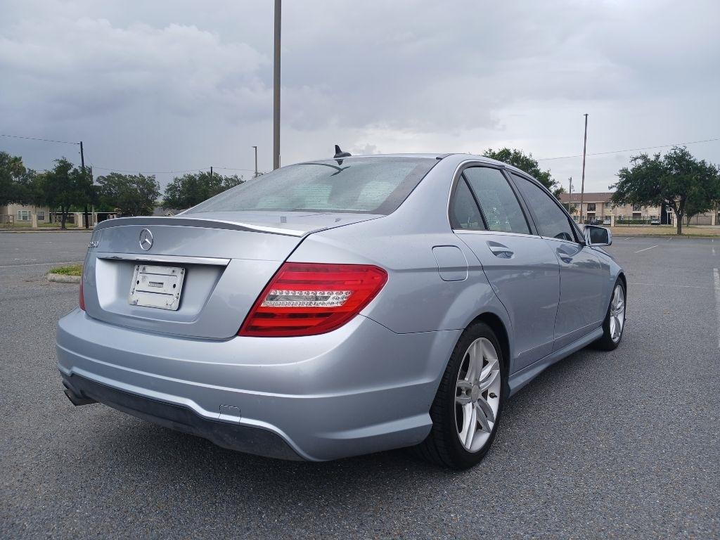 Mercedes-Benz C-Class C250 Luxury Sedan 2013
